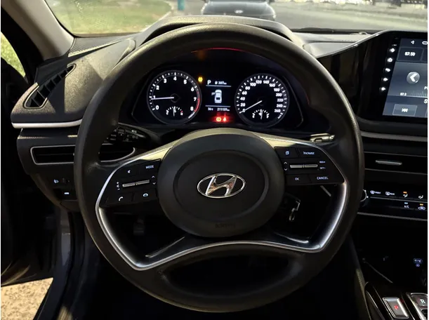 Car image 22