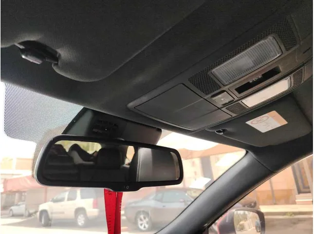Car image 33