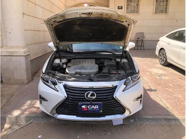 Car image 24