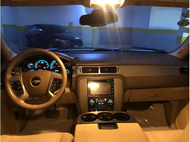 Car image 15