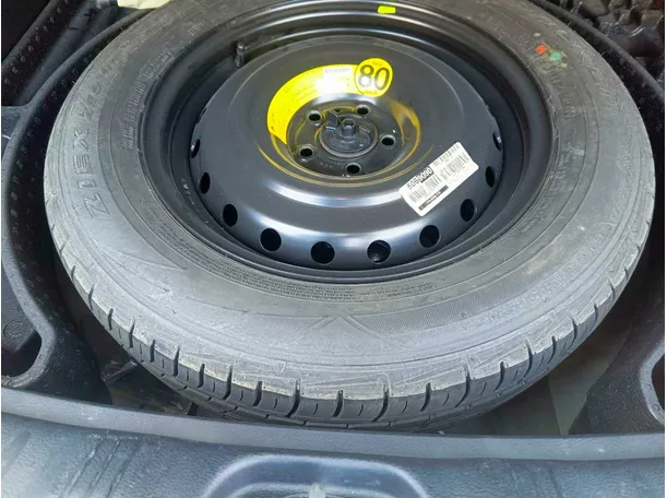 Car image 30