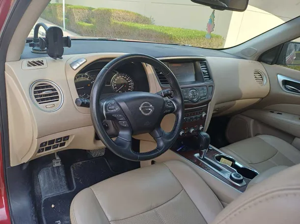 Car image 11