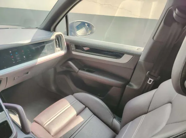 Car image 39