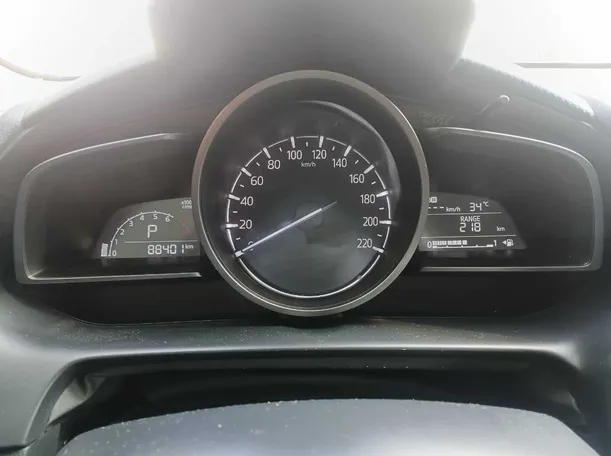 Car image 18