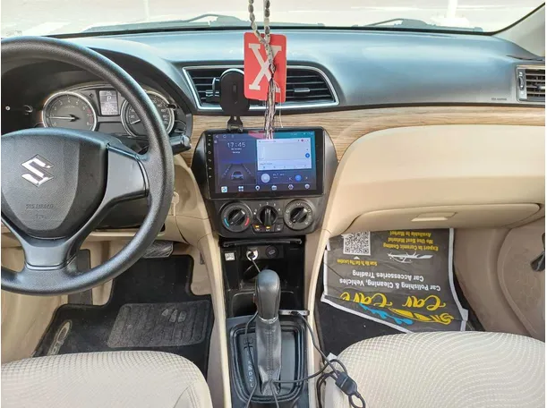 Car image 17