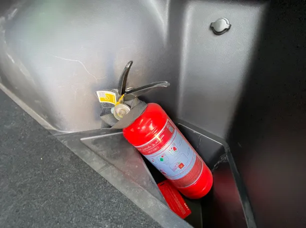 Car image 23