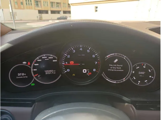Car image 23