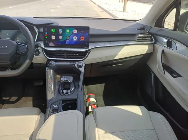 Car image 16