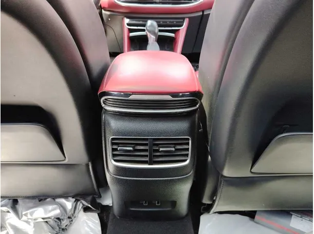 Car image 24