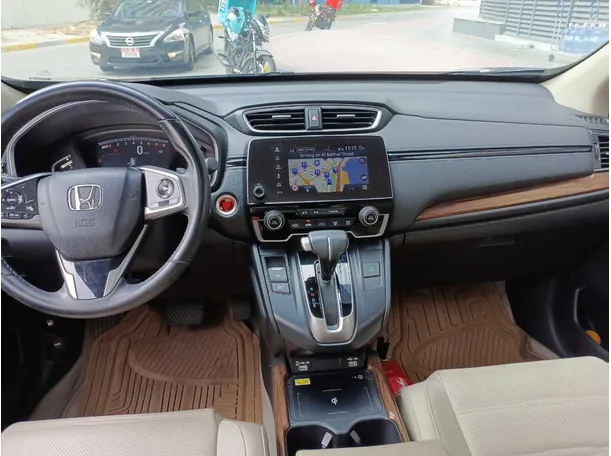 Car image 16