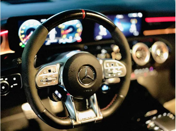 Car image 23
