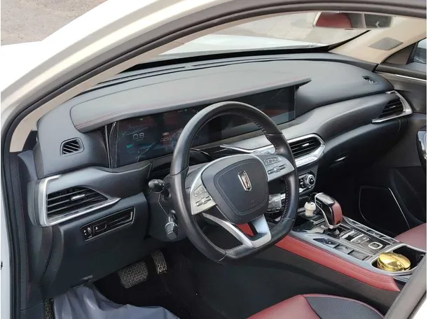 Car image 12