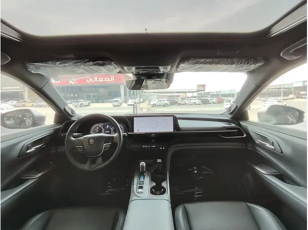 Car image 25