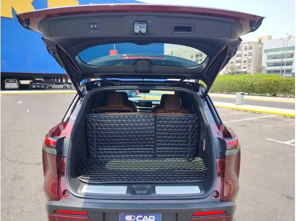 Car image 25