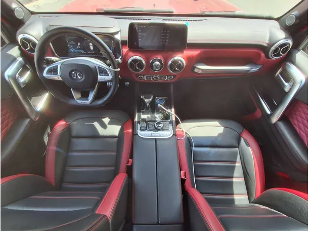 Car image 16