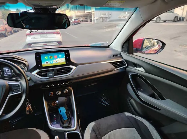Car image 17