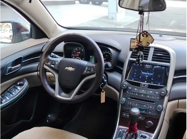 Car image 20