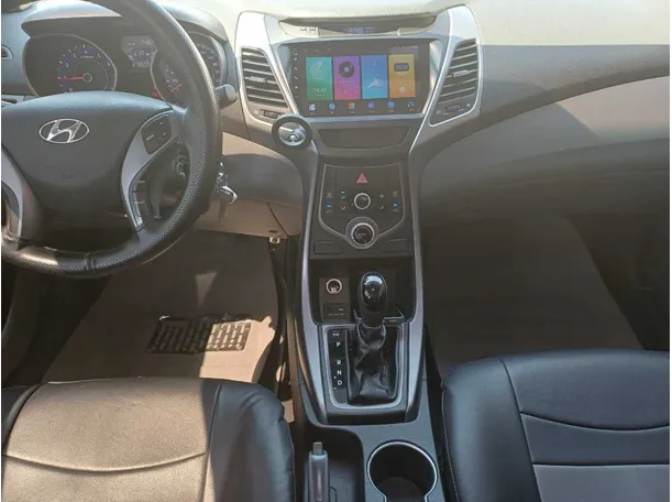 Car image 16