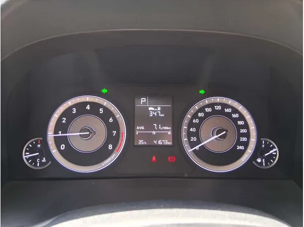 Car image 18