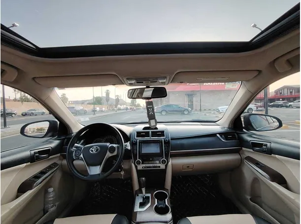 Car image 17