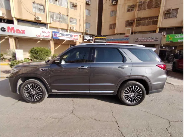 Car image 8