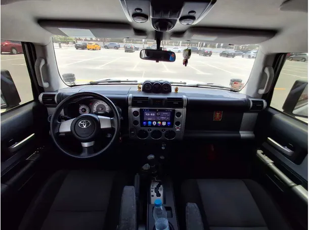 Car image 17