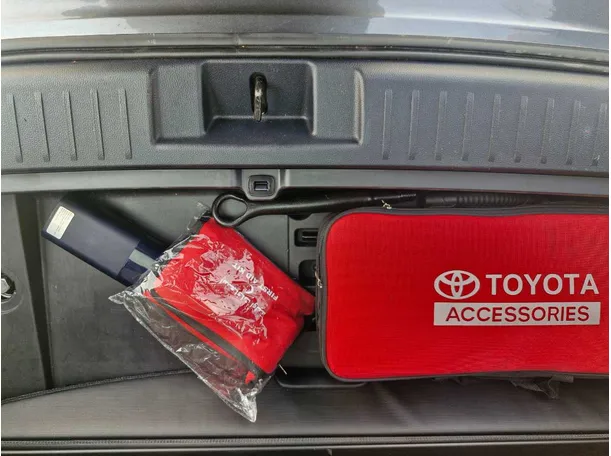 Car image 22