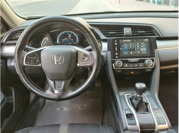 Car image 17