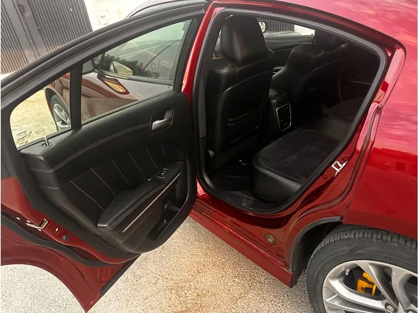 Car image 13