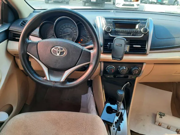 Car image 16