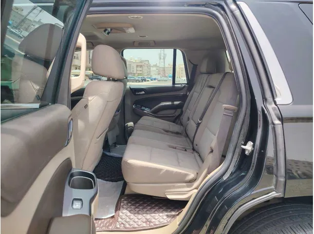 Car image 15