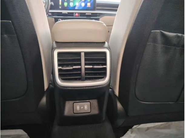 Car image 23