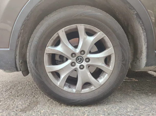 Car image 9