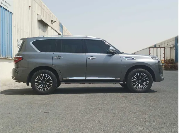 Car image 8