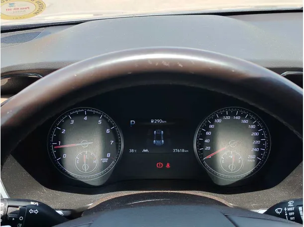 Car image 27