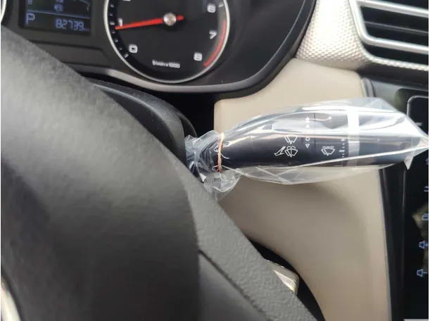 Car image 28