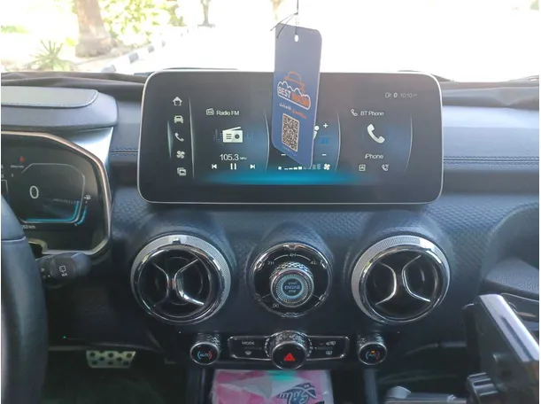 Car image 16