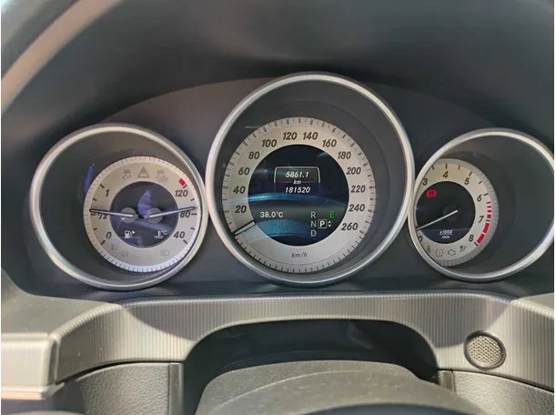 Car image 29