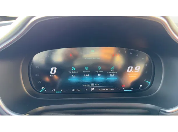 Car image 16