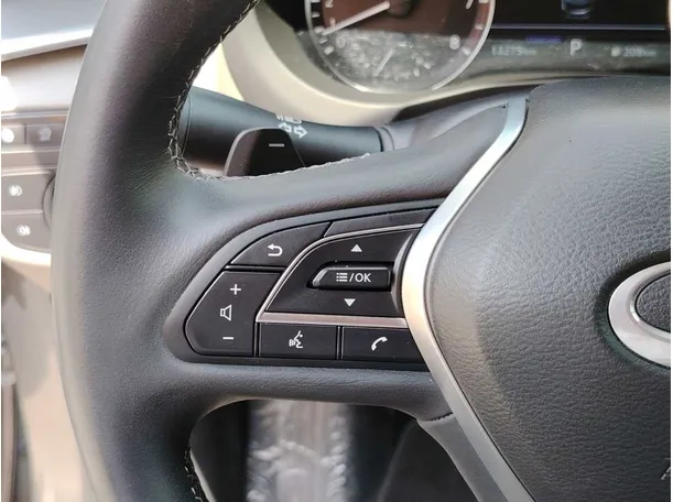 Car image 27