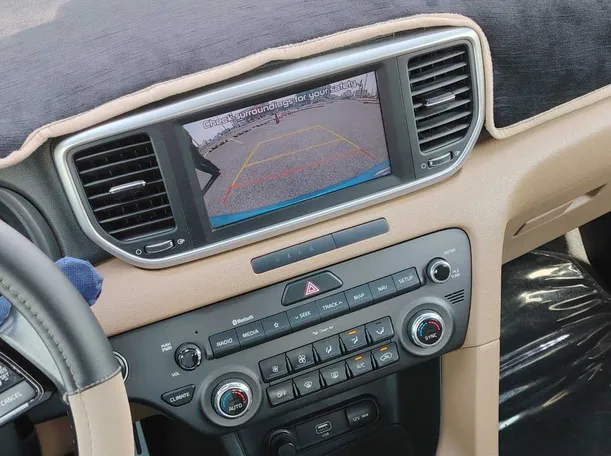 Car image 28