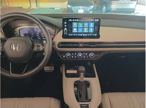 Car image 16