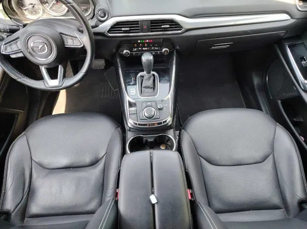Car image 20