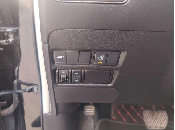 Car image 31