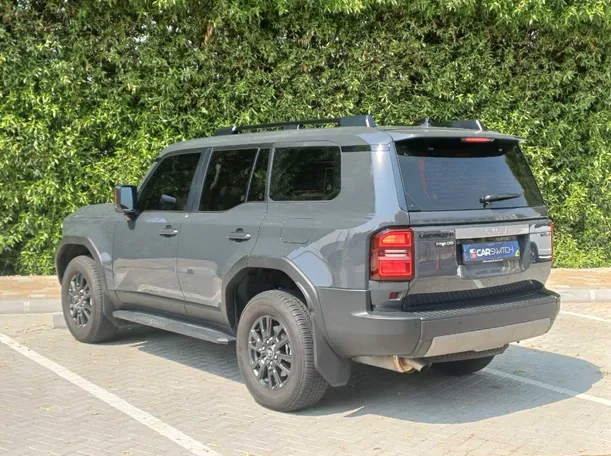 Car image 7