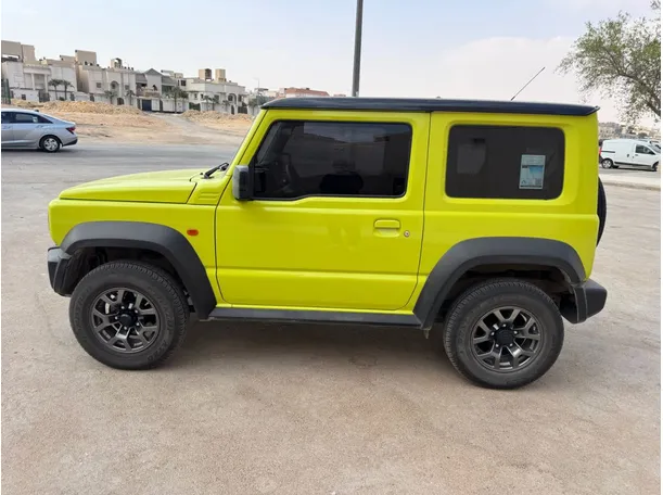 Car image 8