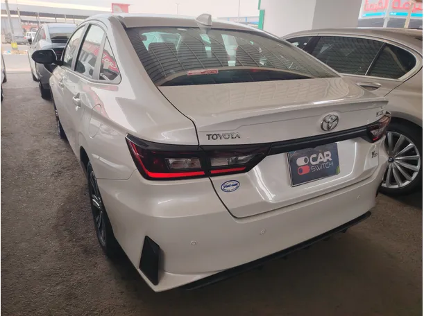 Car image 7