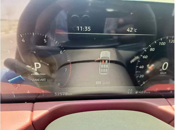 Car image 30