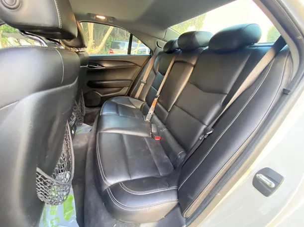 Car image 13