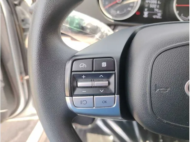 Car image 40
